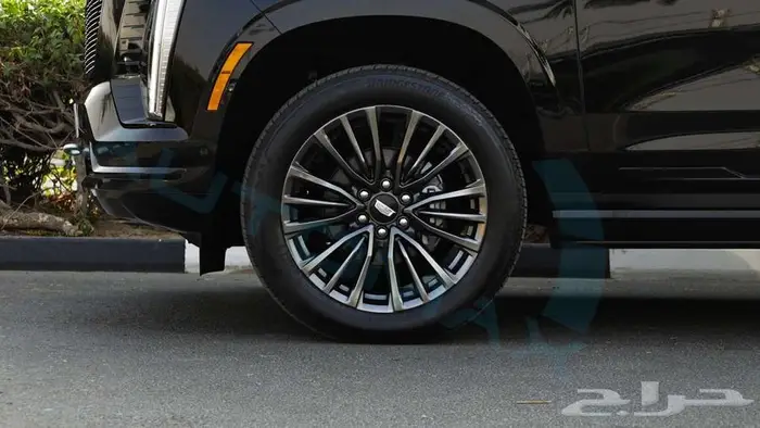 كاديلك اسكاليد 600 Sport Platinum 2025 اصفار مع ضمان 35