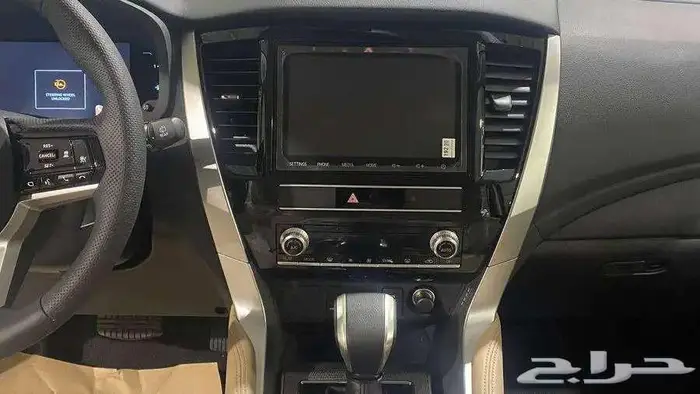 ميتسوبيشي مونتيرو نص فل موديل 2025 بنزين 8