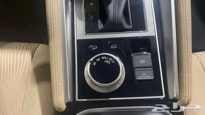 ميتسوبيشي مونتيرو نص فل موديل 2025 بنزين 9