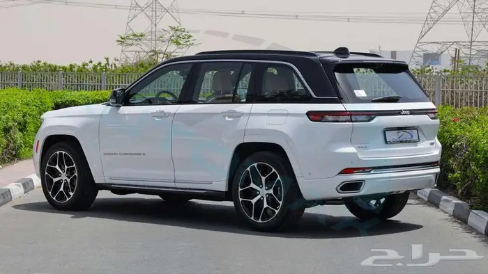 جيب جراند شيروكي ساميت 2025 خليجي اصفار مع ضمان الوكيل 5