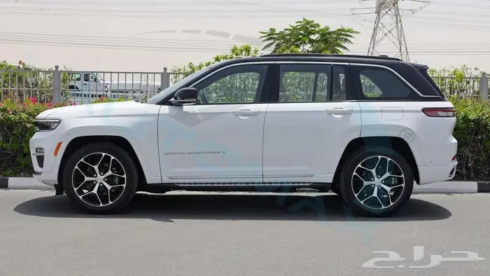 جيب جراند شيروكي ساميت 2025 خليجي اصفار مع ضمان الوكيل 38