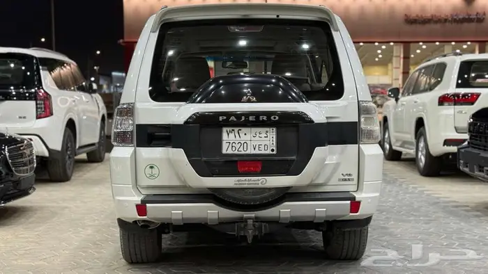 ميتسوبيشي باجيرو 2019 10