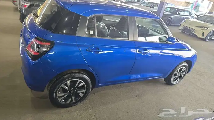 سوزوكي سويفت GLX موديل 2025 7