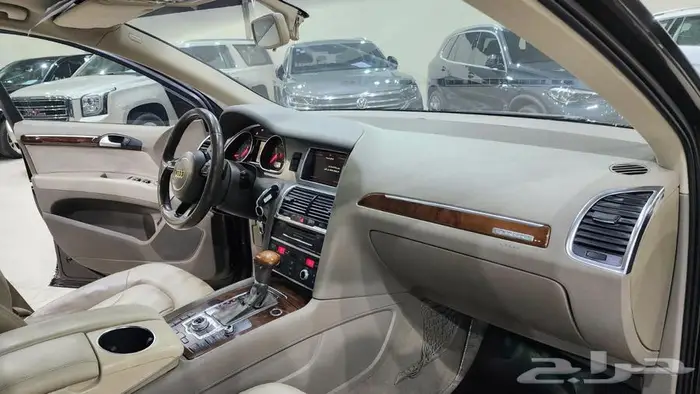 اودي Q7 2012 7