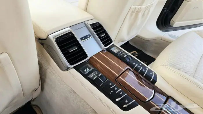 بورش باناميرا تيربو 2010 22