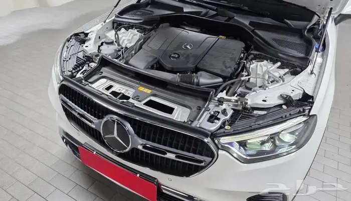 مرسيدس GLC300 4MATIC 2025 4