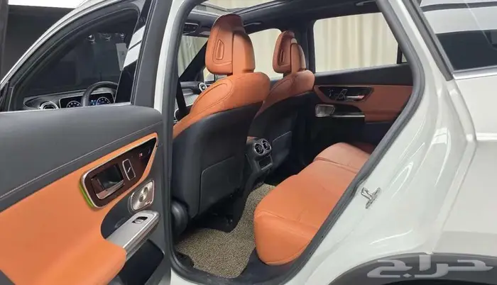 مرسيدس GLC300 4MATIC 2025 11
