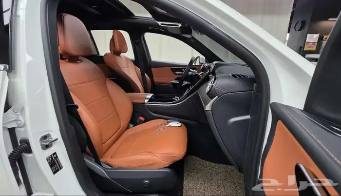 مرسيدس GLC300 4MATIC 2025 10