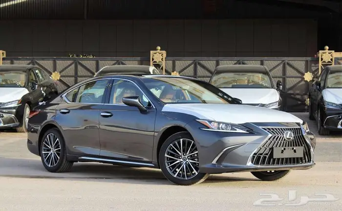 لكزس - ES250 لاكجيري - 2025 - نص فل - خليجي- سعر خاص 1