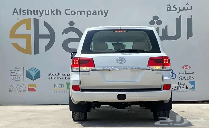 تويوتا لاندكروزر GXR موديل 2021 4