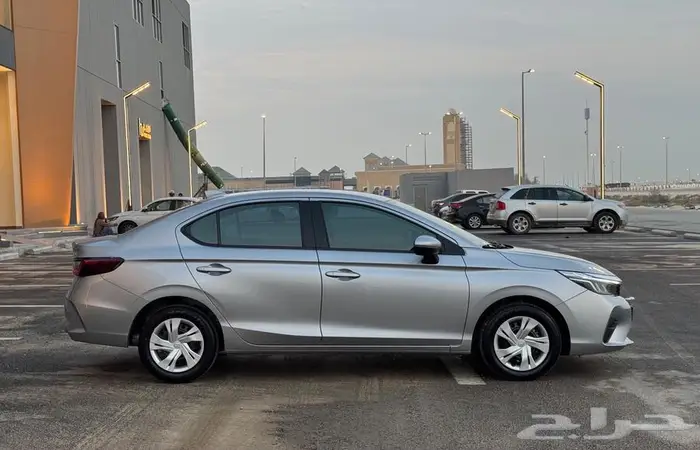 هوندا سيتي موديل 2024 شبه اصفار 6