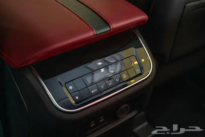 نيسان باترول بلاتينيوم موديل 2026 تنفس طبيعي سقف اسود 13