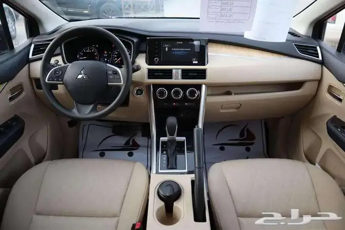 ميتسوبيشي اكسباندر 2025 هاي لاين 10