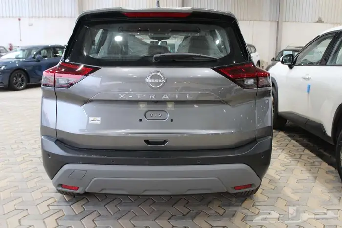 اكس تريل بدون دبل ابيض استاندر 2025 2