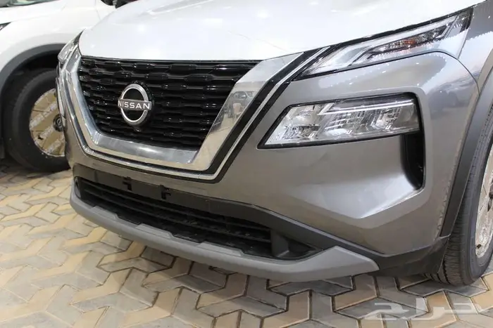 اكس تريل بدون دبل ابيض استاندر 2025 6