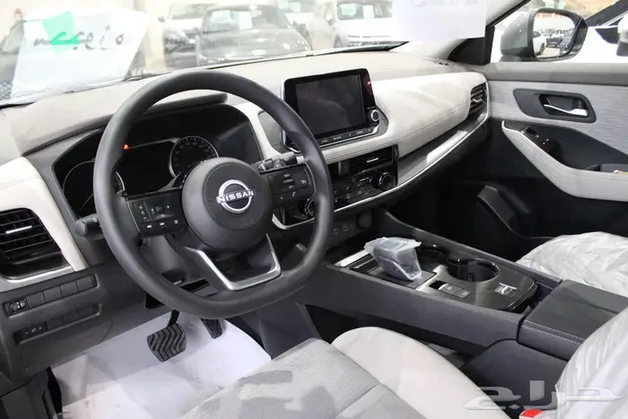 اكس تريل بدون دبل ابيض استاندر 2025 11