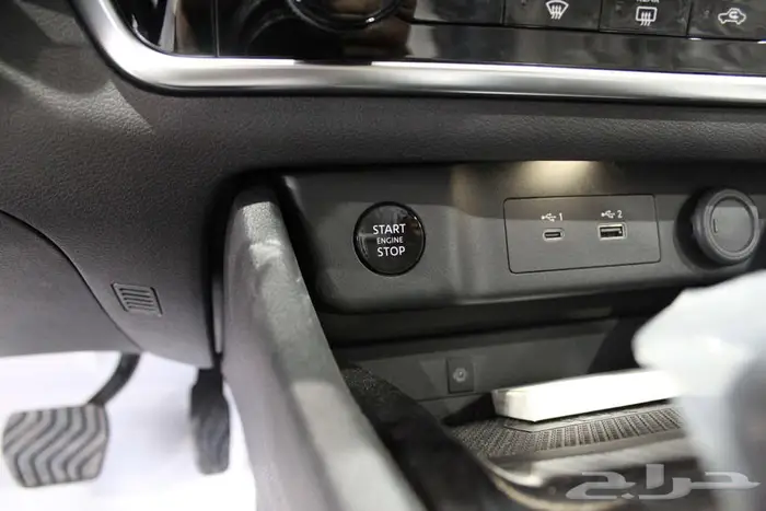 اكس تريل بدون دبل ابيض استاندر 2025 16