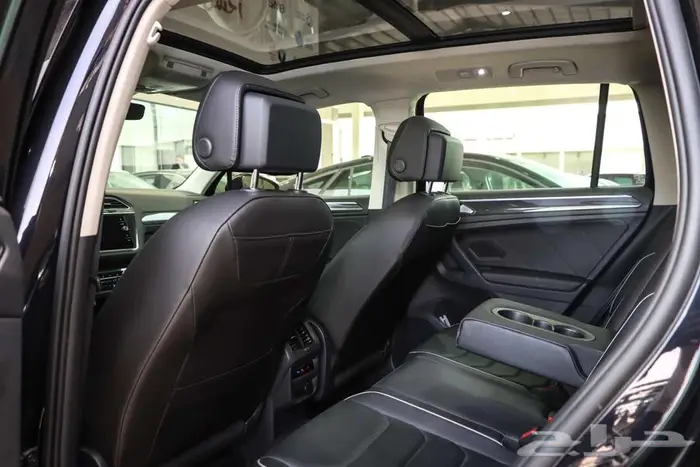 فولكس واجن تيجوان فل كامل موديل 2024 شبه جديد 8