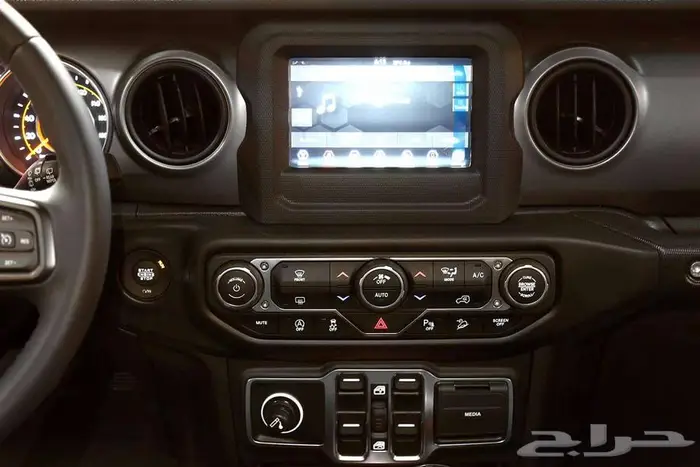 جيب رانجلر سبورت 2023 قيادة تفوق التوقعات 6