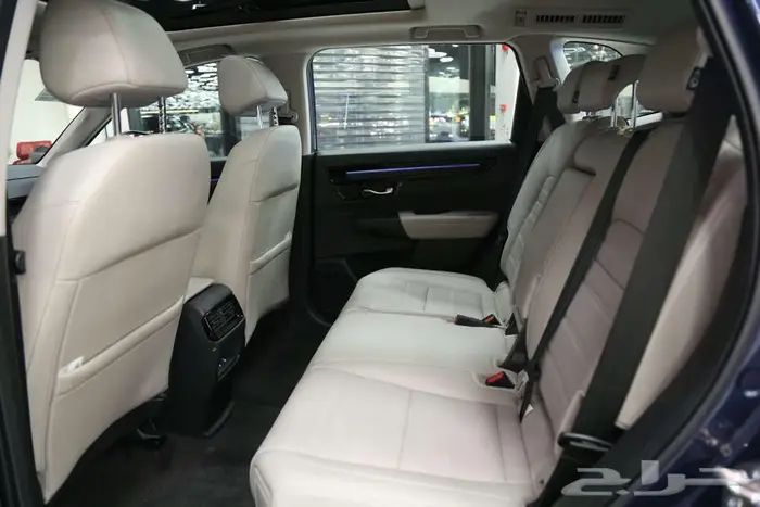 هوندا CR-V Touring 2025   الفخامة والأداء بسعر لا يفوت 13