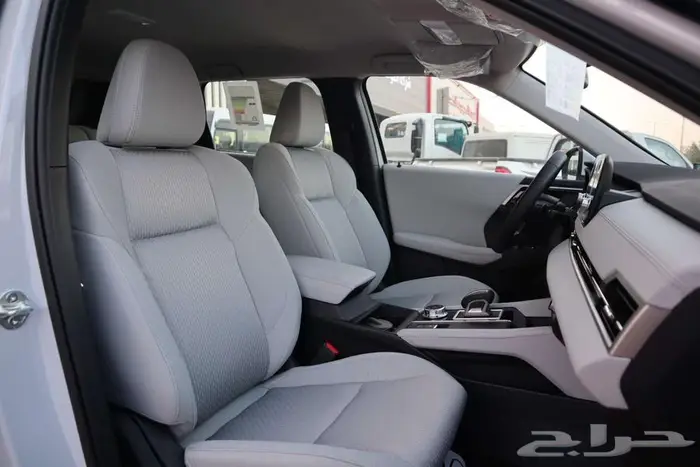 ميتسوبيشي اوتلاندر 2025 استندر 13