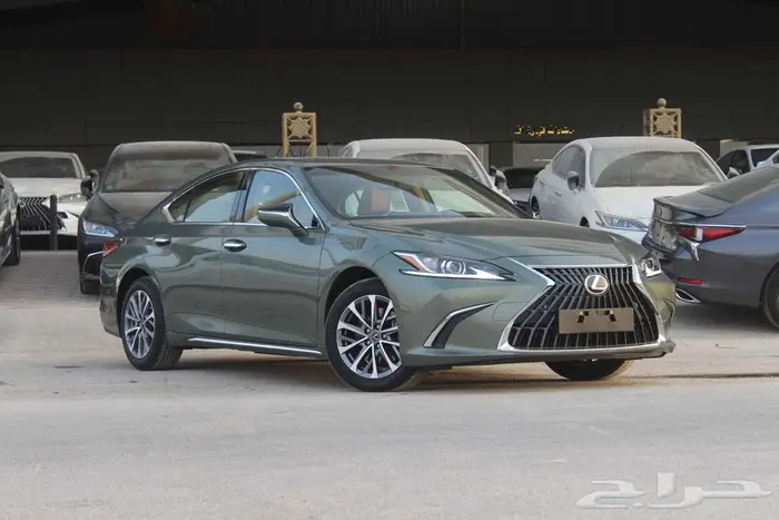 لكزس - ES350 CA - بريمي - 2025.. السعر 188000. 3