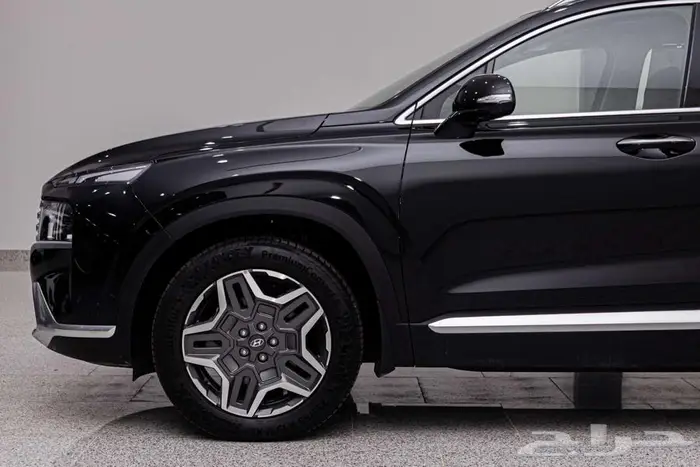 هيونداي سنتافي موديل 2024 بمحرك 3 500 CC ست سلندر ودفع رباعي 2