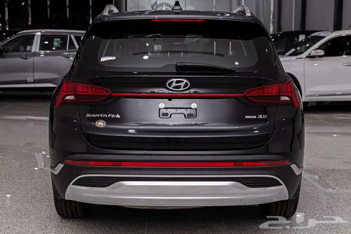 هيونداي سنتافي موديل 2024 بمحرك 3 500 CC ست سلندر ودفع رباعي 7