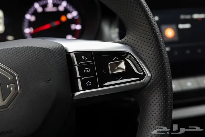 ام جي زد اس 2025 7