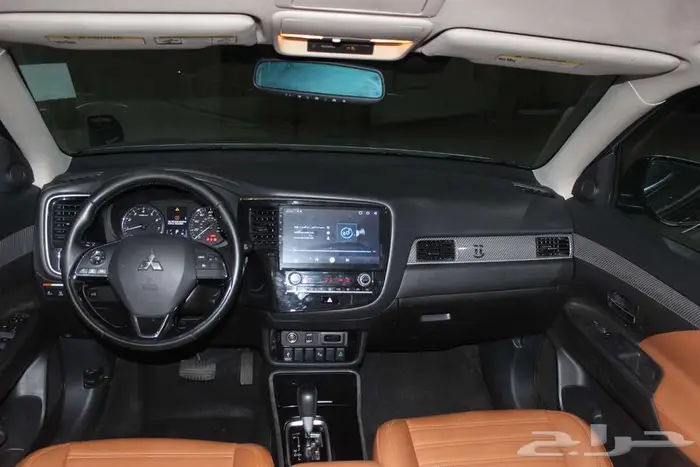 ميتسوبيشي اوتلاندر 2020 فضي بطاقة جمركية 31