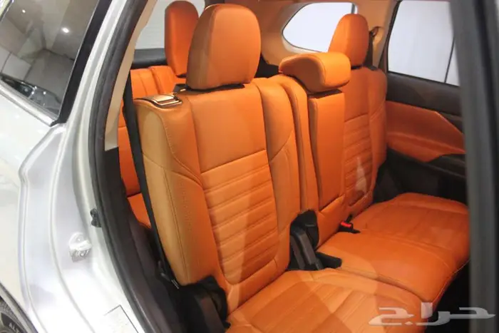 ميتسوبيشي اوتلاندر 2020 فضي بطاقة جمركية 44