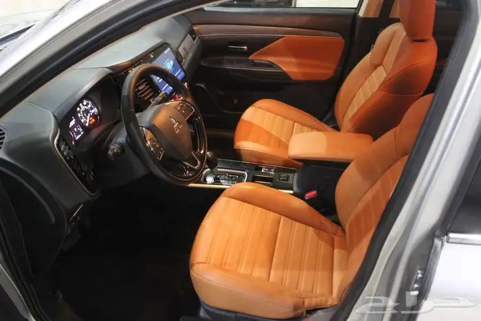 ميتسوبيشي اوتلاندر 2020 فضي بطاقة جمركية 39