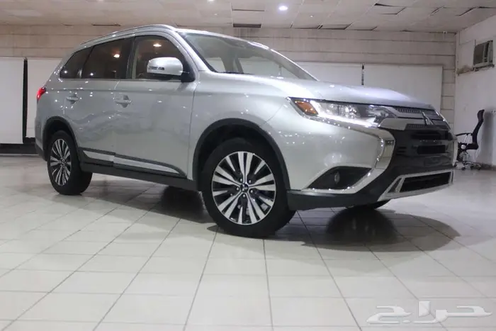 ميتسوبيشي اوتلاندر 2020 فضي بطاقة جمركية 17