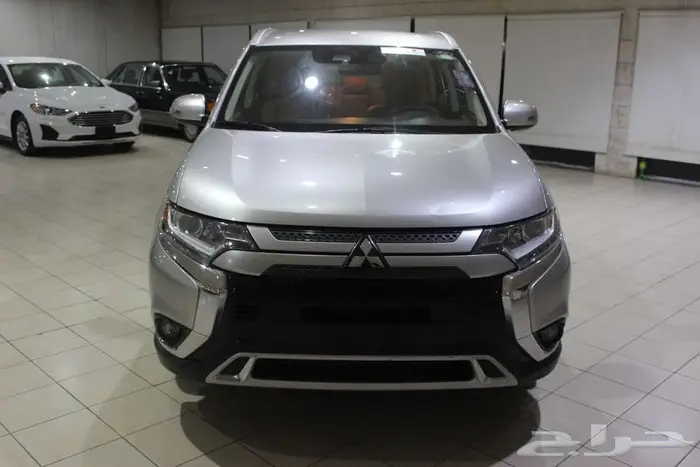 ميتسوبيشي اوتلاندر 2020 فضي بطاقة جمركية 19