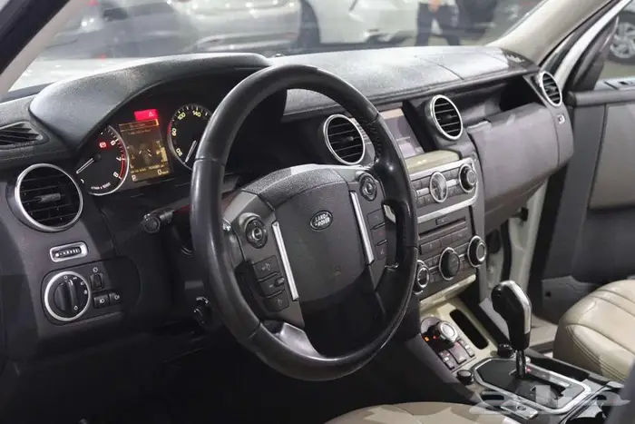 لاندروفر ديسكفري LR4 2011 V8 28