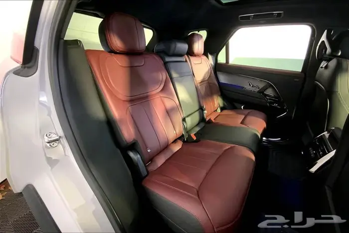 رنج روفر سبورت 2025 شبه جديد بمواصفات عالية 9