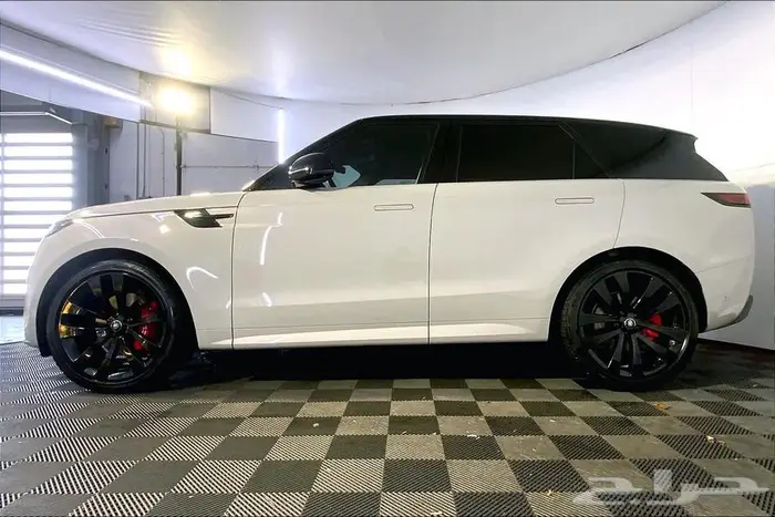 رنج روفر سبورت 2025 شبه جديد بمواصفات عالية 6