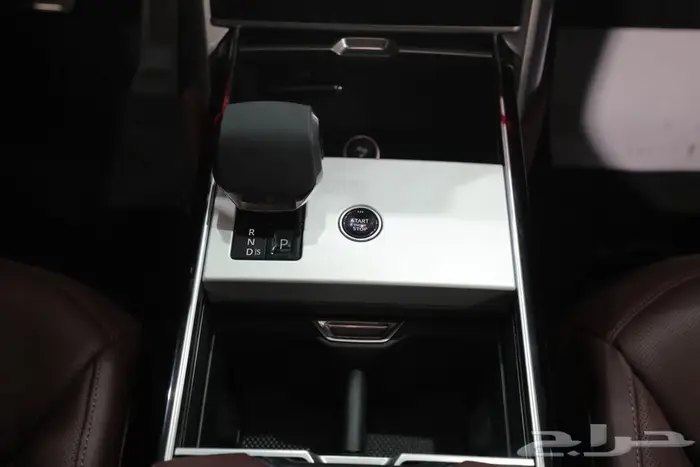 لاندروفر رنج روفر HSE بانوراما جلد ستة سلندر موديل 2024 17