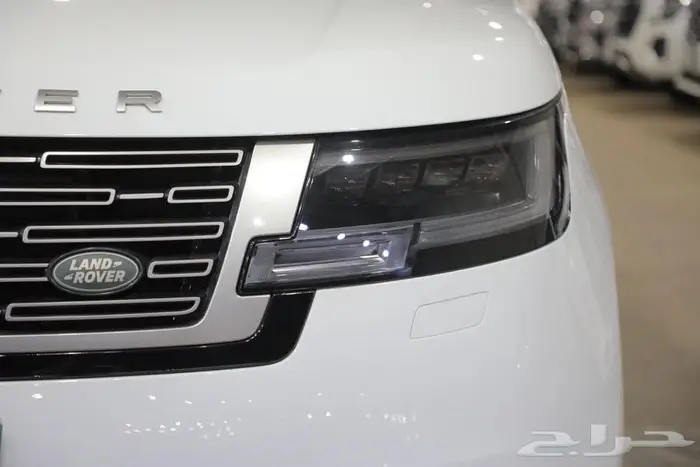 لاندروفر رنج روفر HSE بانوراما جلد ستة سلندر موديل 2024 7