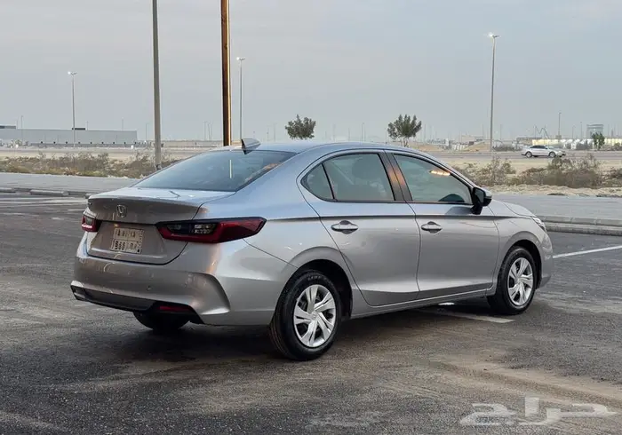 هوندا سيتي موديل 2024 شبه اصفار 5