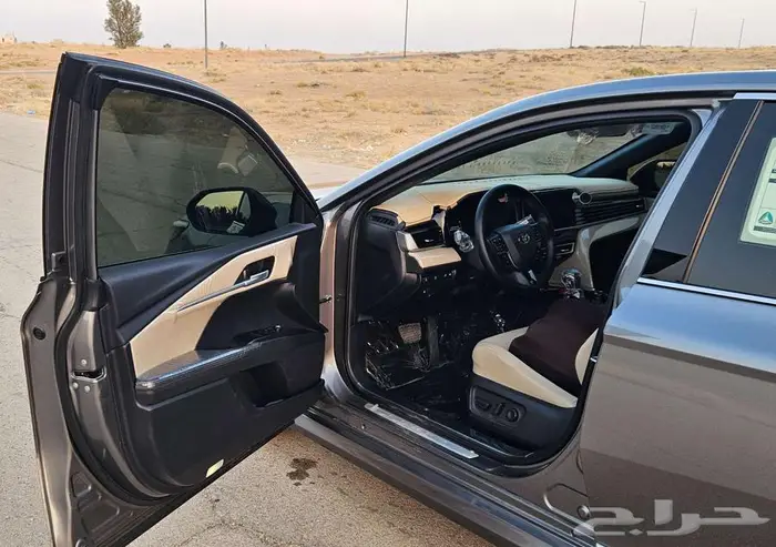 تايوتا كامري 2025سعوديهLEبنزين غاية المستخدم 4