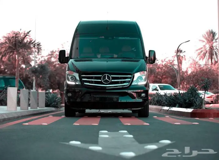 سيارات فيتو ا سبرنتر VIP ايجار بالساعة او اليوم 9