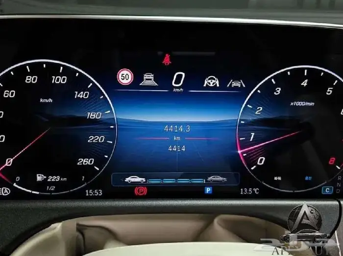 مرسيدس E300 2024 4MATIC كلاسيك عرض مميز 9