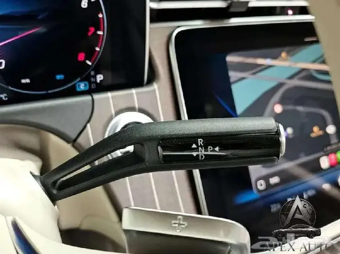 مرسيدس E300 2024 4MATIC كلاسيك عرض مميز 8