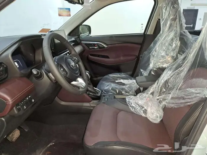 تويوتا اوربان كروزر GLX فل 2026 8