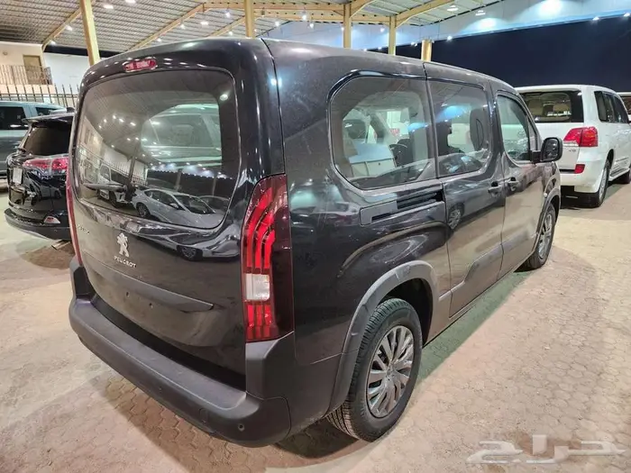 بيجو ريفتر 5 ركاب ديزل 2023 12