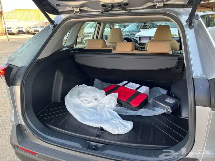 راف فور XLE 2025 نقد وتقسيط 7