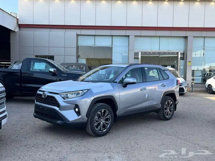 راف فور XLE 2025 نقد وتقسيط 0