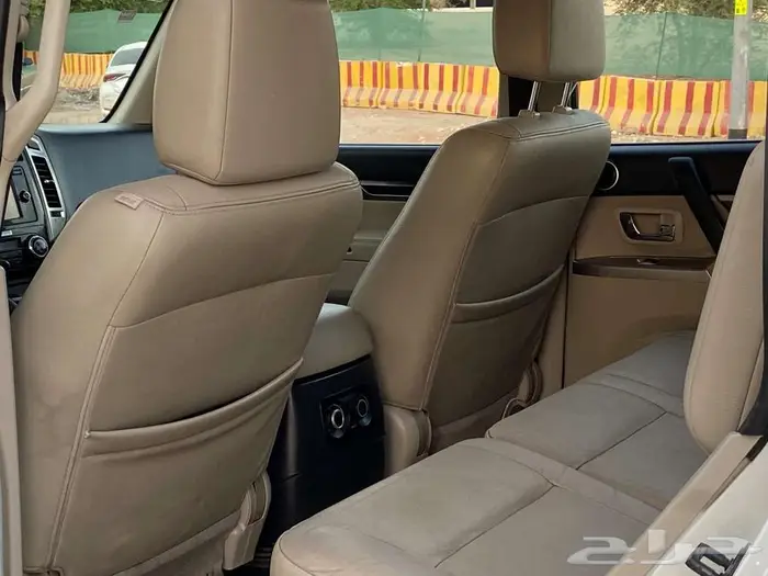 ميتسوبيشي باجيرو فل كامل 2017 8