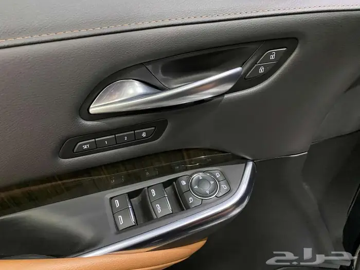 كاديلاك اكس تي 4 موديل 2023 اسود فل سعودي ماشيه 20 الف كم 35